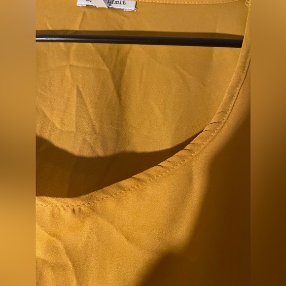 Yellow blouse - Picture 2 of 5